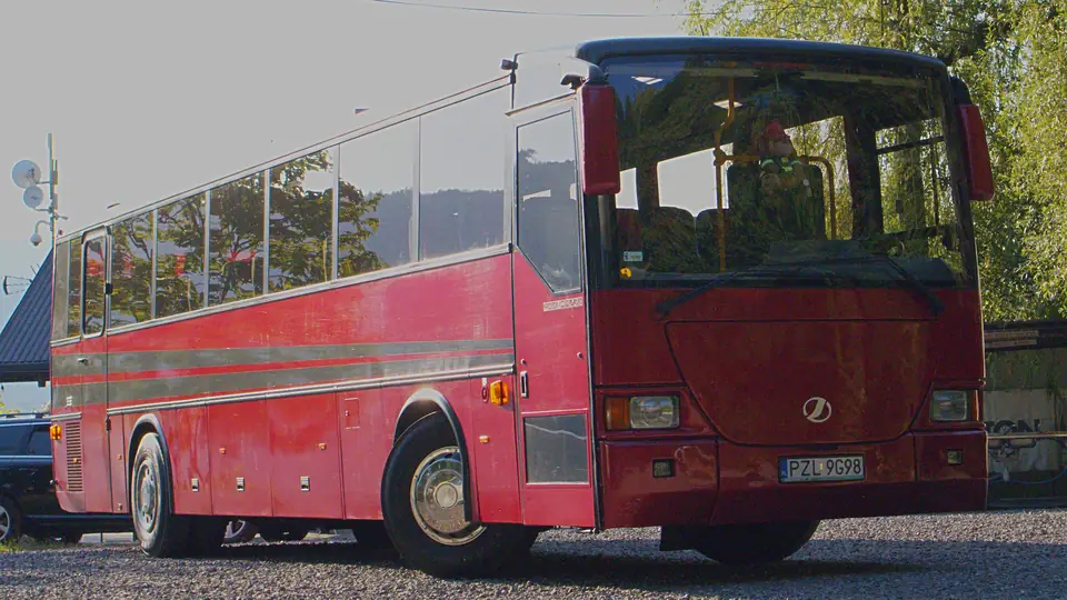Czerwony Jelcz T120 „Ewa”